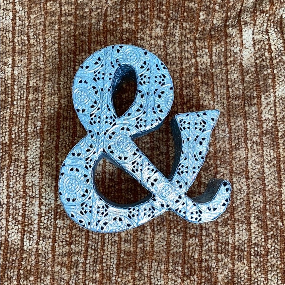 Silver “&”Symbol Home Decor!